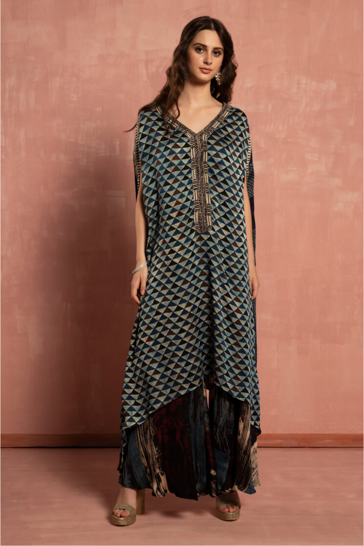 Black-kurti